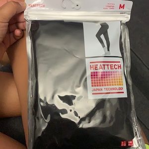 Uniqlo heattech leggings Black Medium. Never opened brand new.